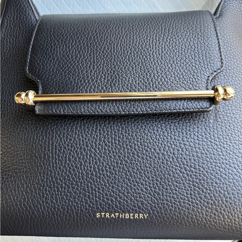 Strathberry Multrees Midi Hobo in Grain Black Leather - Picture 8 of 13